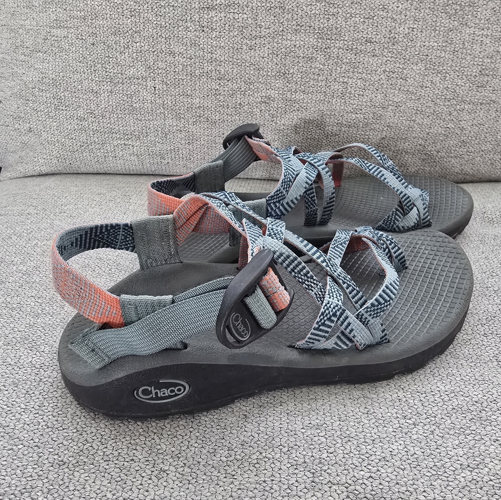 Womans Hiking Chaco Sandals Size 6